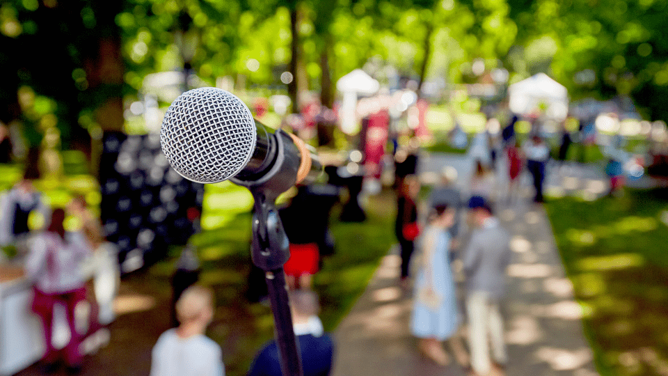 La cultura en la plaza — por qué llevar arte a espacios públicos transforma comunidades